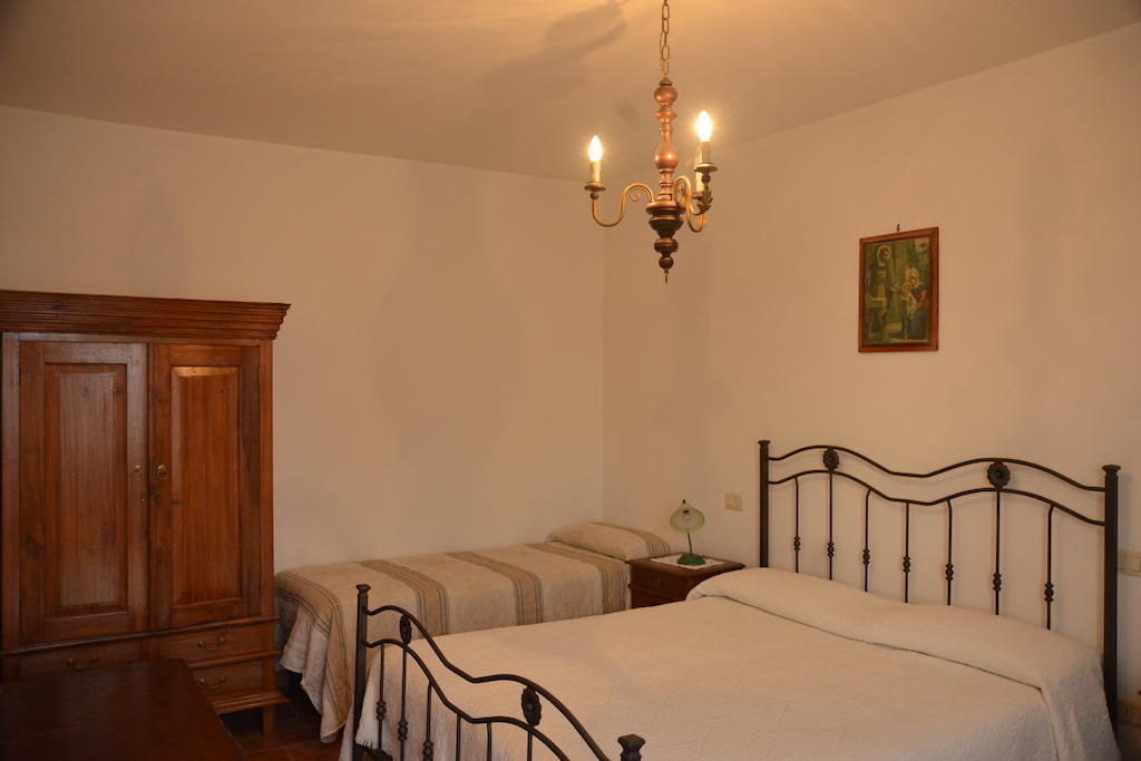 Agriturismo Antica Riserva Castiglione del Lago Habitación foto